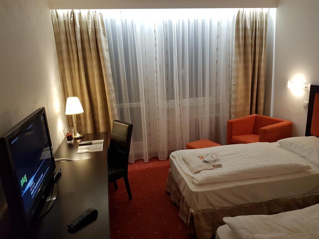 Hotel Nivy Bratislava Dış mekan fotoğraf