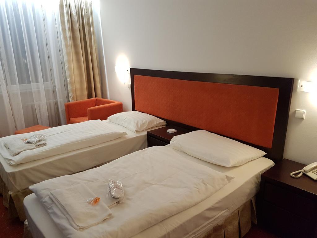 Hotel Nivy Bratislava Dış mekan fotoğraf