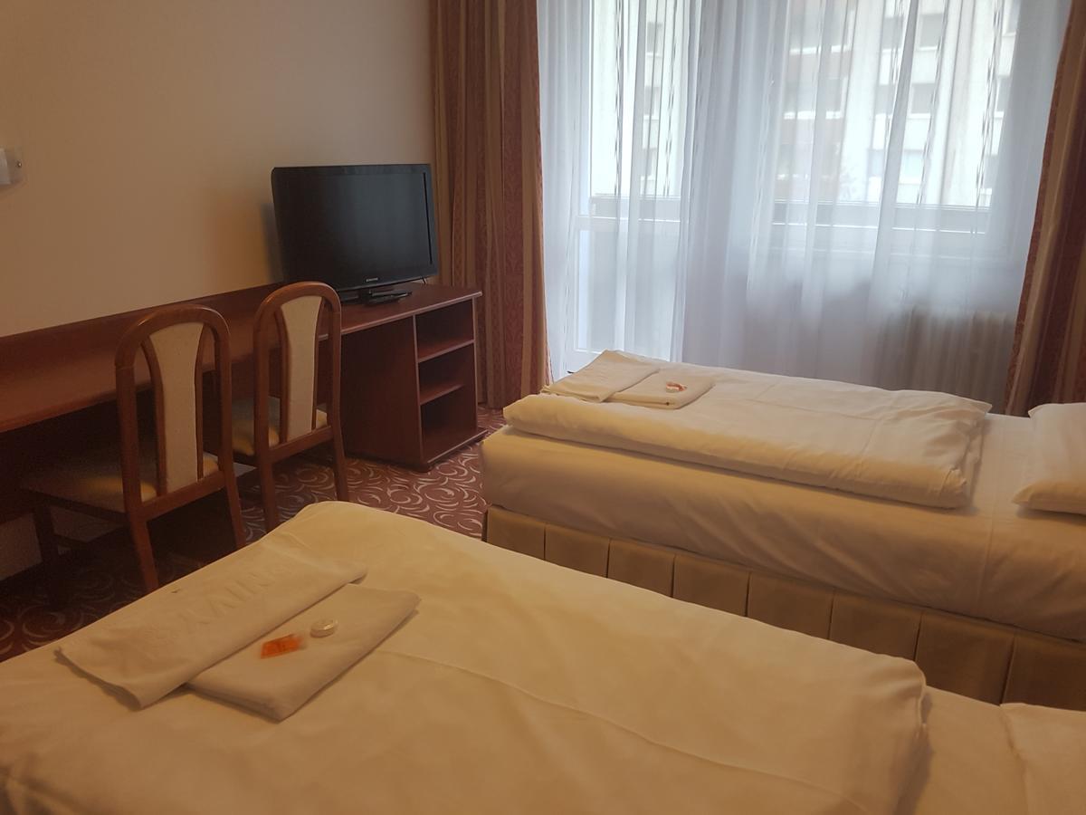 Hotel Nivy Bratislava Dış mekan fotoğraf